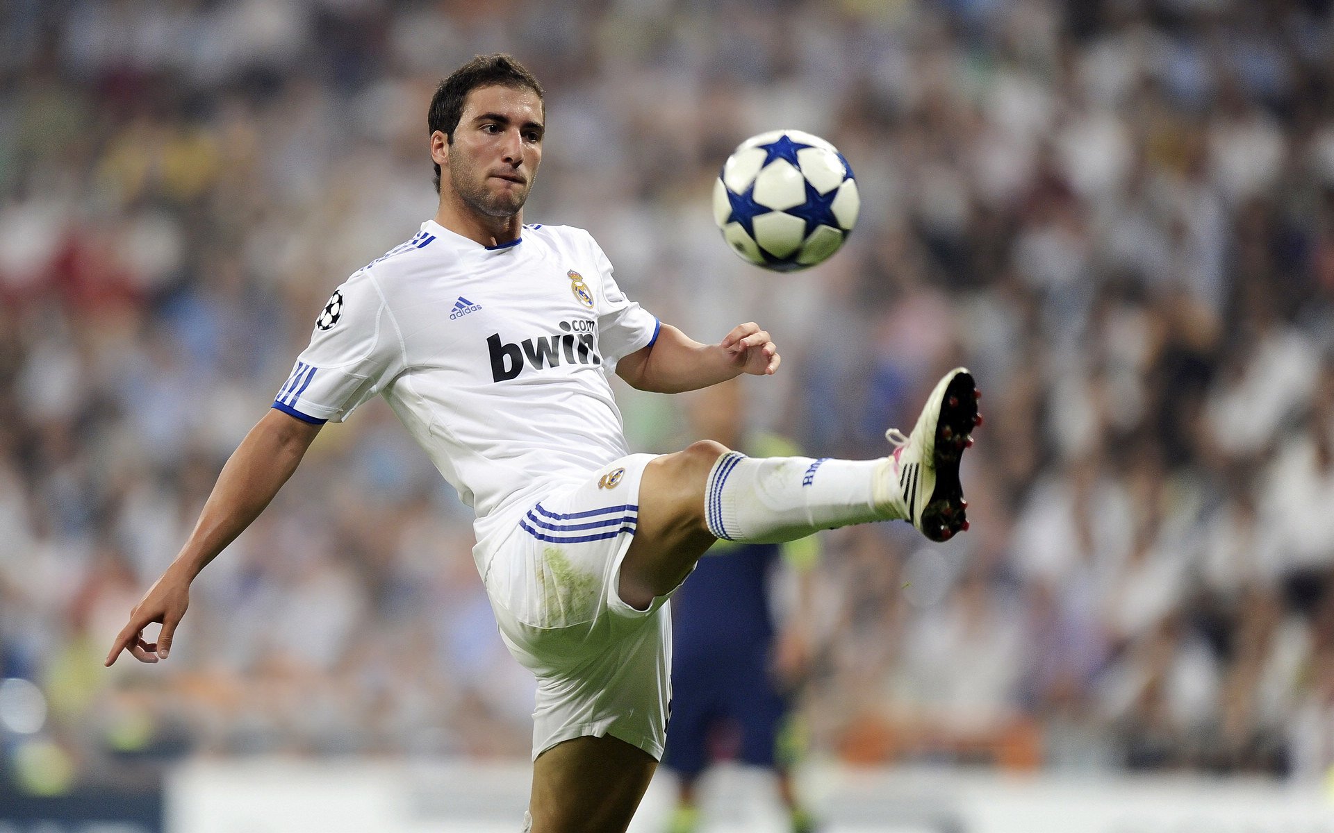 Jiu You-中国足球国家队运动员心理辅导计划实施，足球运动员心理特征